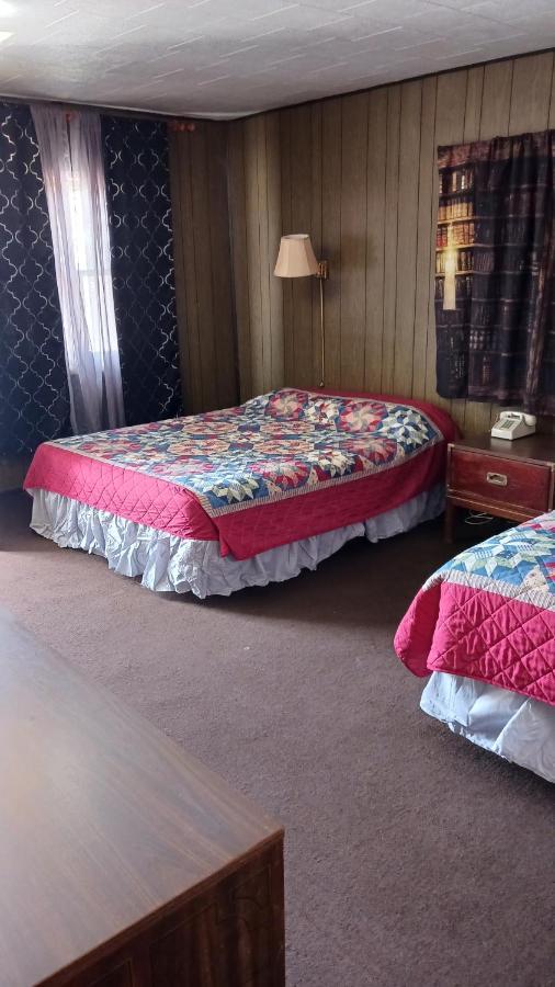 White Pine Motel Ely Buitenkant foto